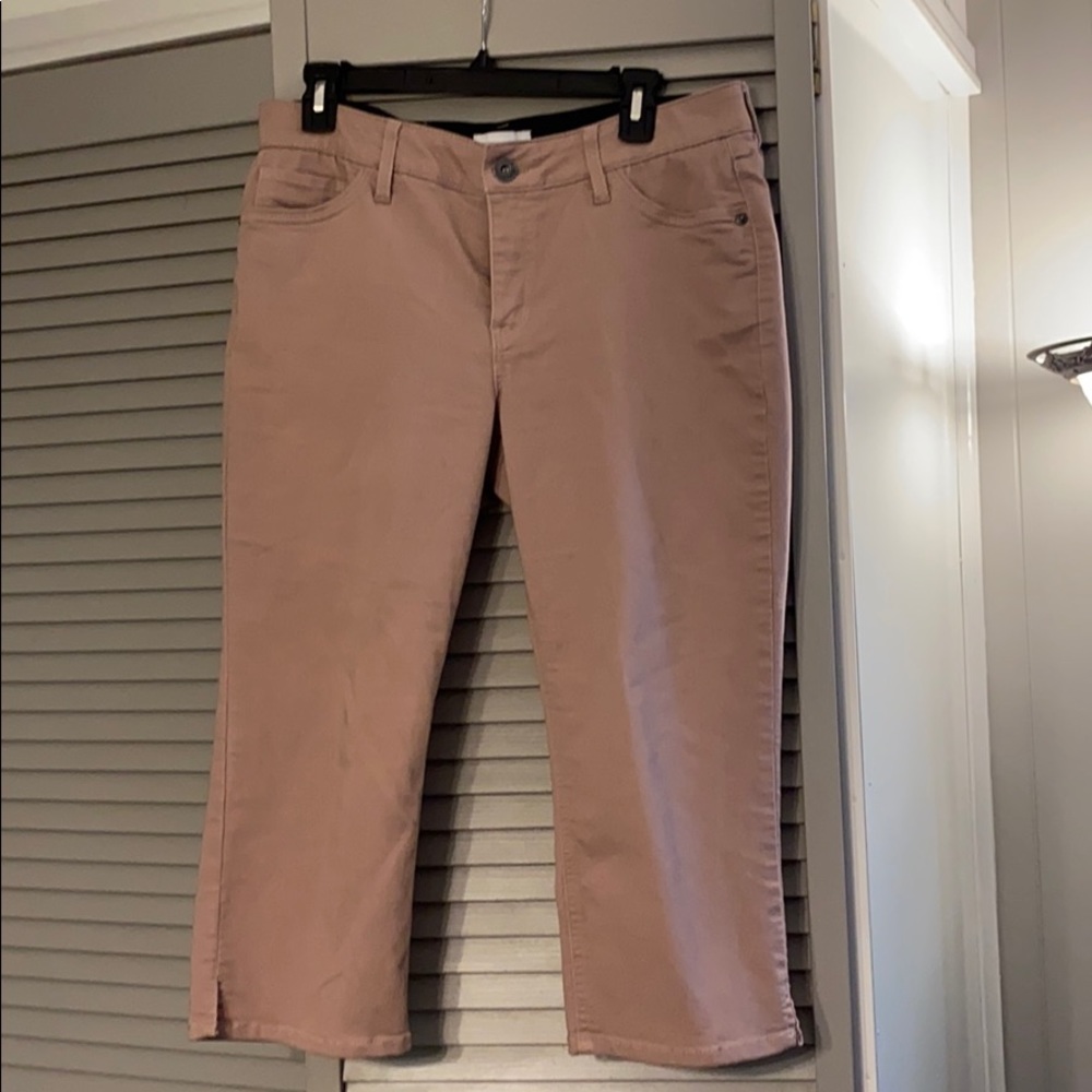3/$10. Liz Claiborne Jeans 🌸